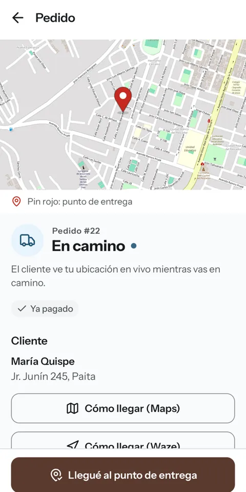 App Repique Delivery con el mapa del punto de entrega, el pedido en camino y botones para abrir Maps o Waze.